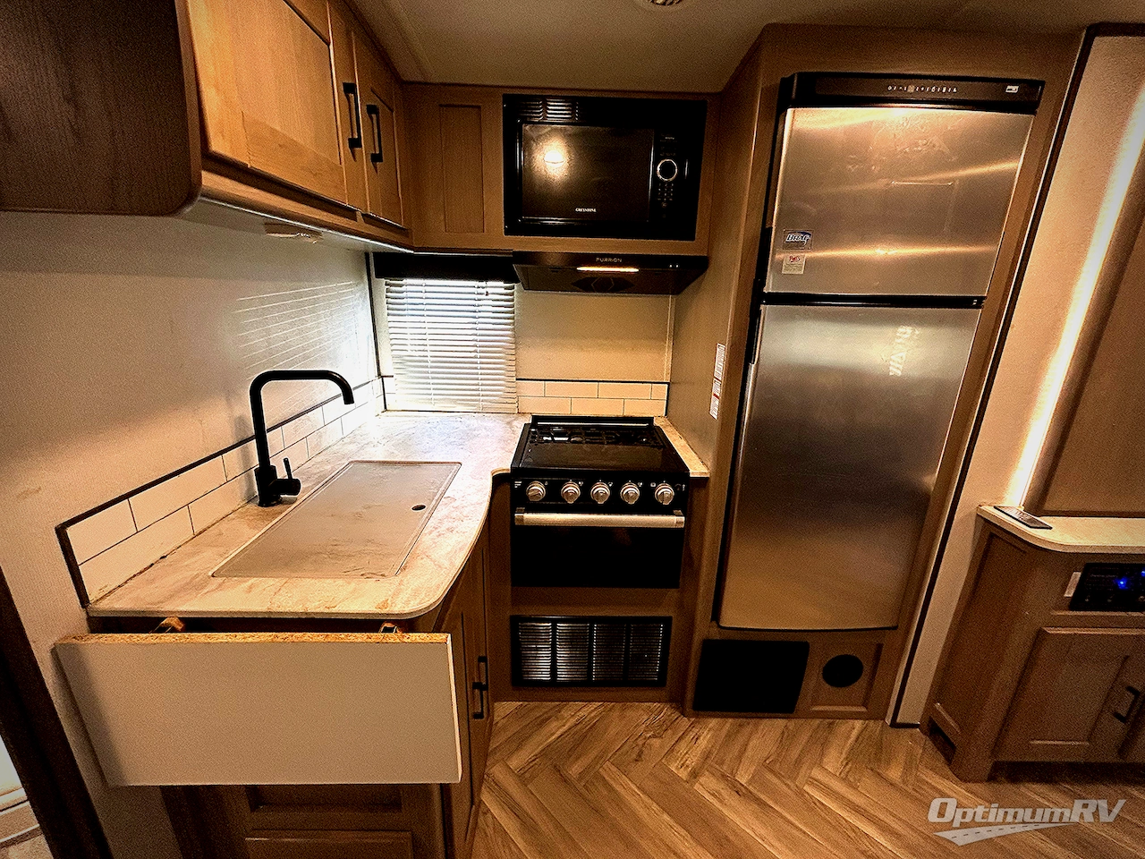 2021 Cruiser Shadow Cruiser 327BHS Photo 5