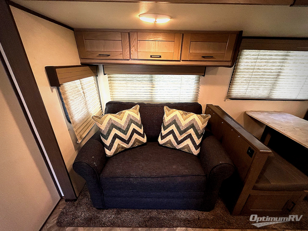 2021 Cruiser Shadow Cruiser 327BHS Photo 10