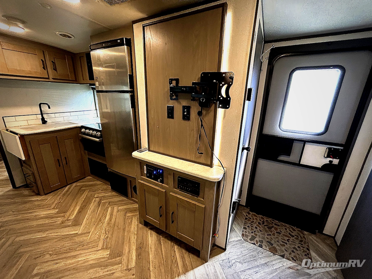 2021 Cruiser Shadow Cruiser 327BHS Photo 11