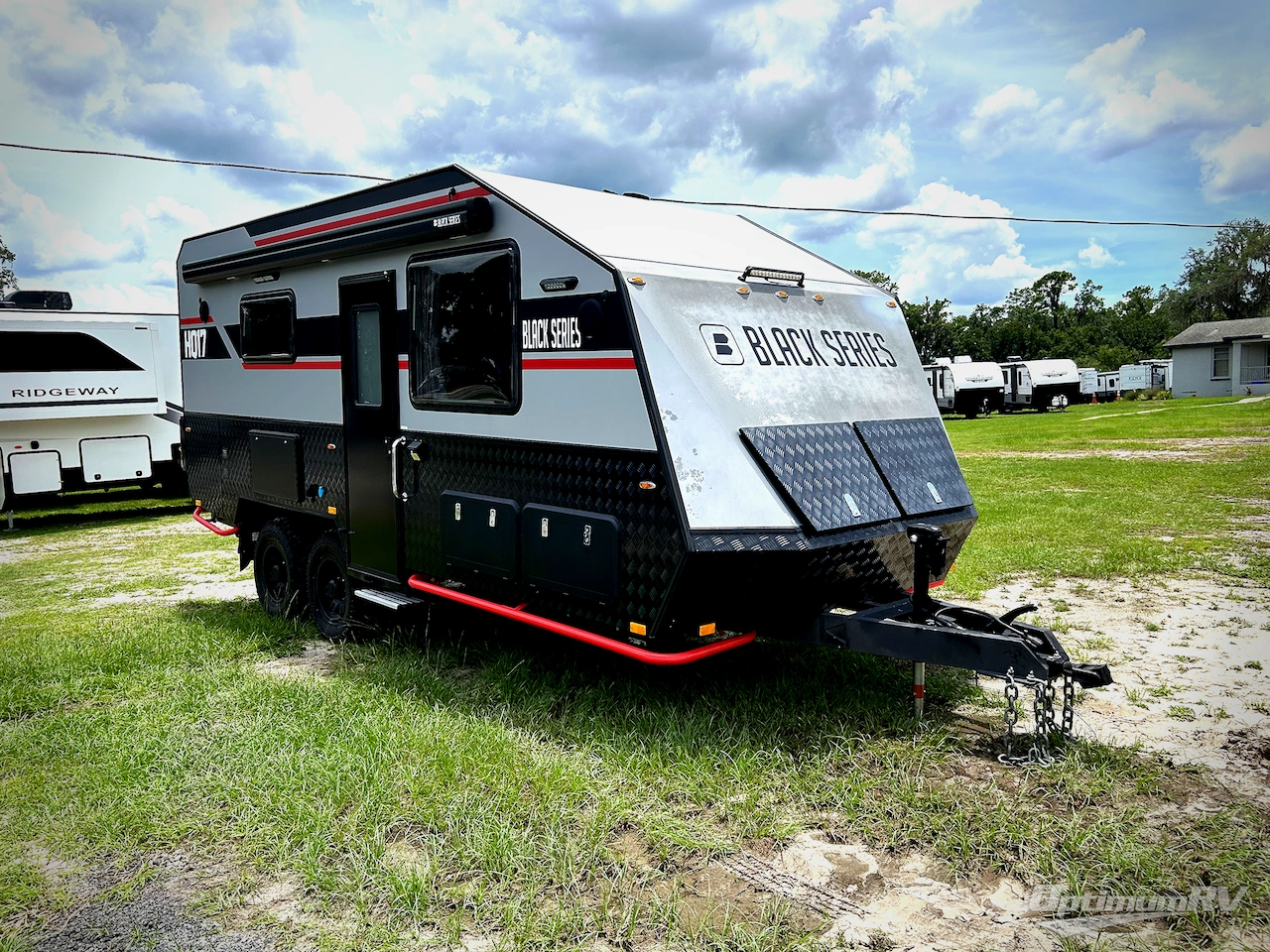 2025 Black Series Camper Black Series Camper HQ17 Photo 1