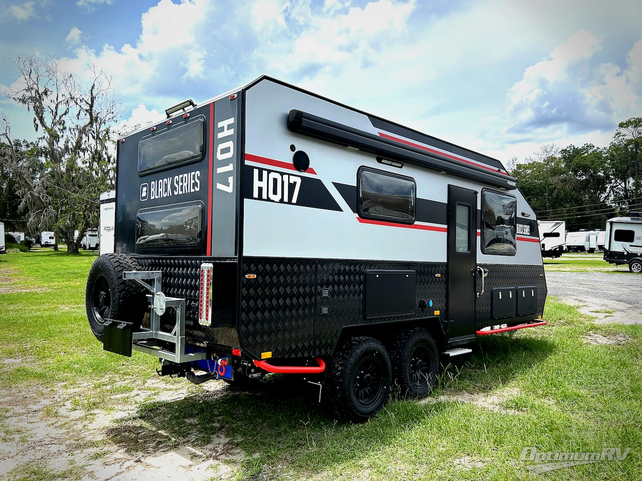 2025 Black Series Camper Black Series Camper HQ17 Photo 2