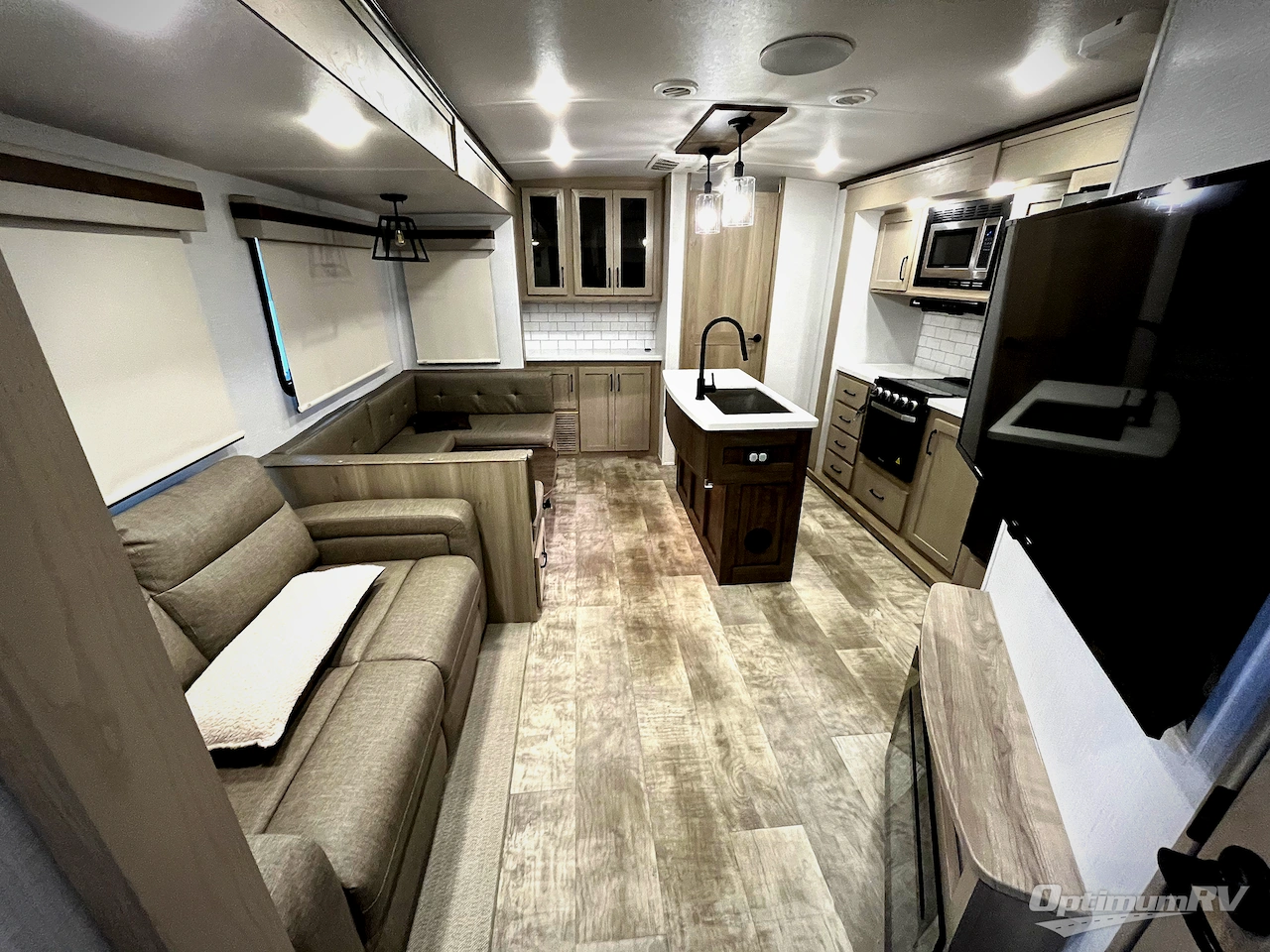 2024 Forest River Rockwood Signature 8336BH Photo 5