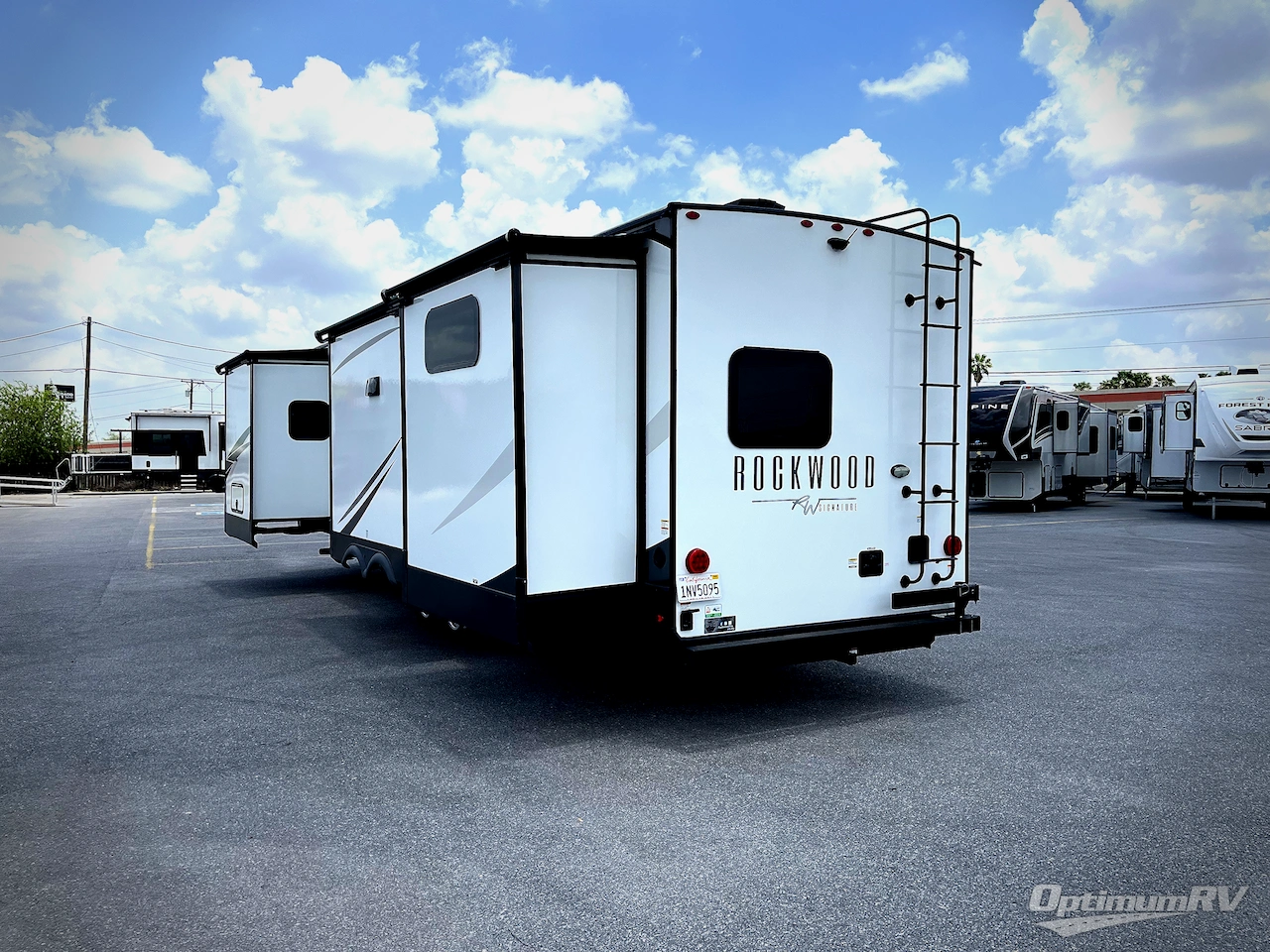 2024 Forest River Rockwood Signature 8336BH Photo 3
