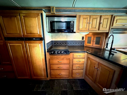 2013 Itasca Sunova 33C RV Photo 2