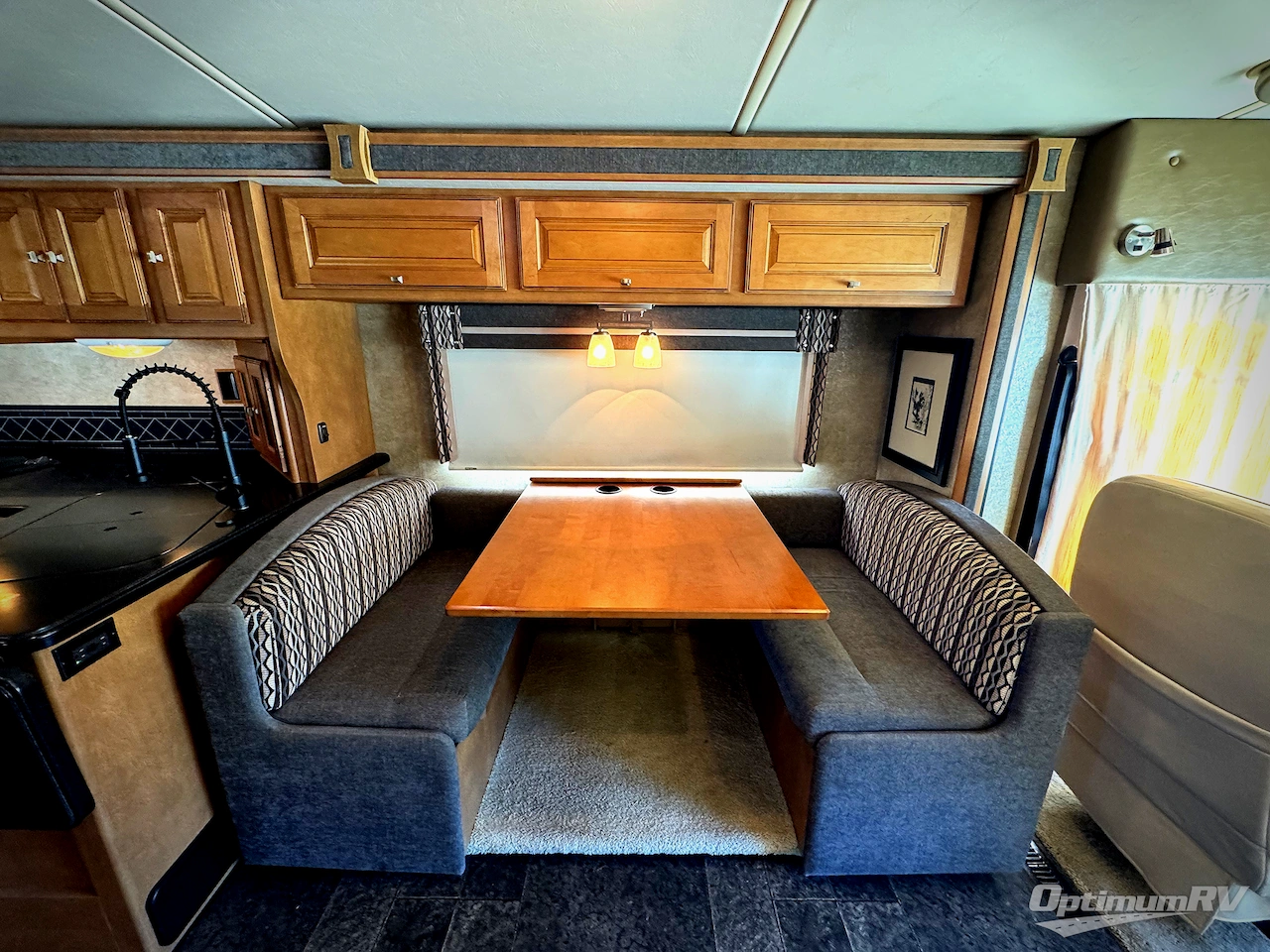 2013 Itasca Sunova 33C Photo 11