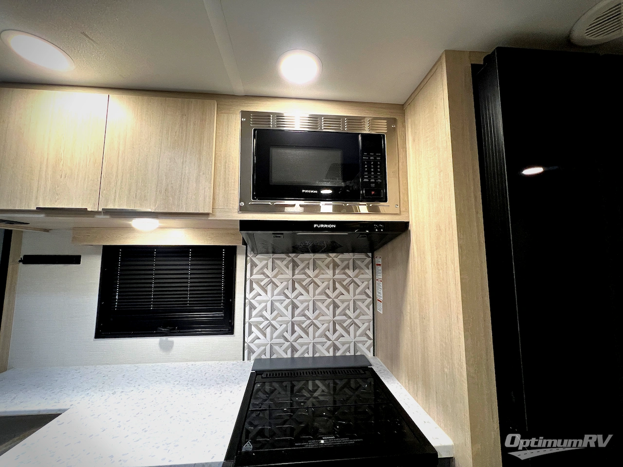 2025 Prime Time Tracer 308BH Photo 12