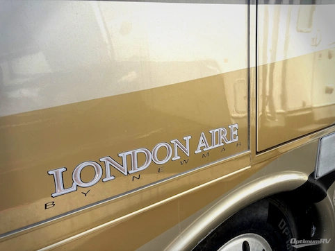 2000 Newmar London Aire 4554 RV Photo 2