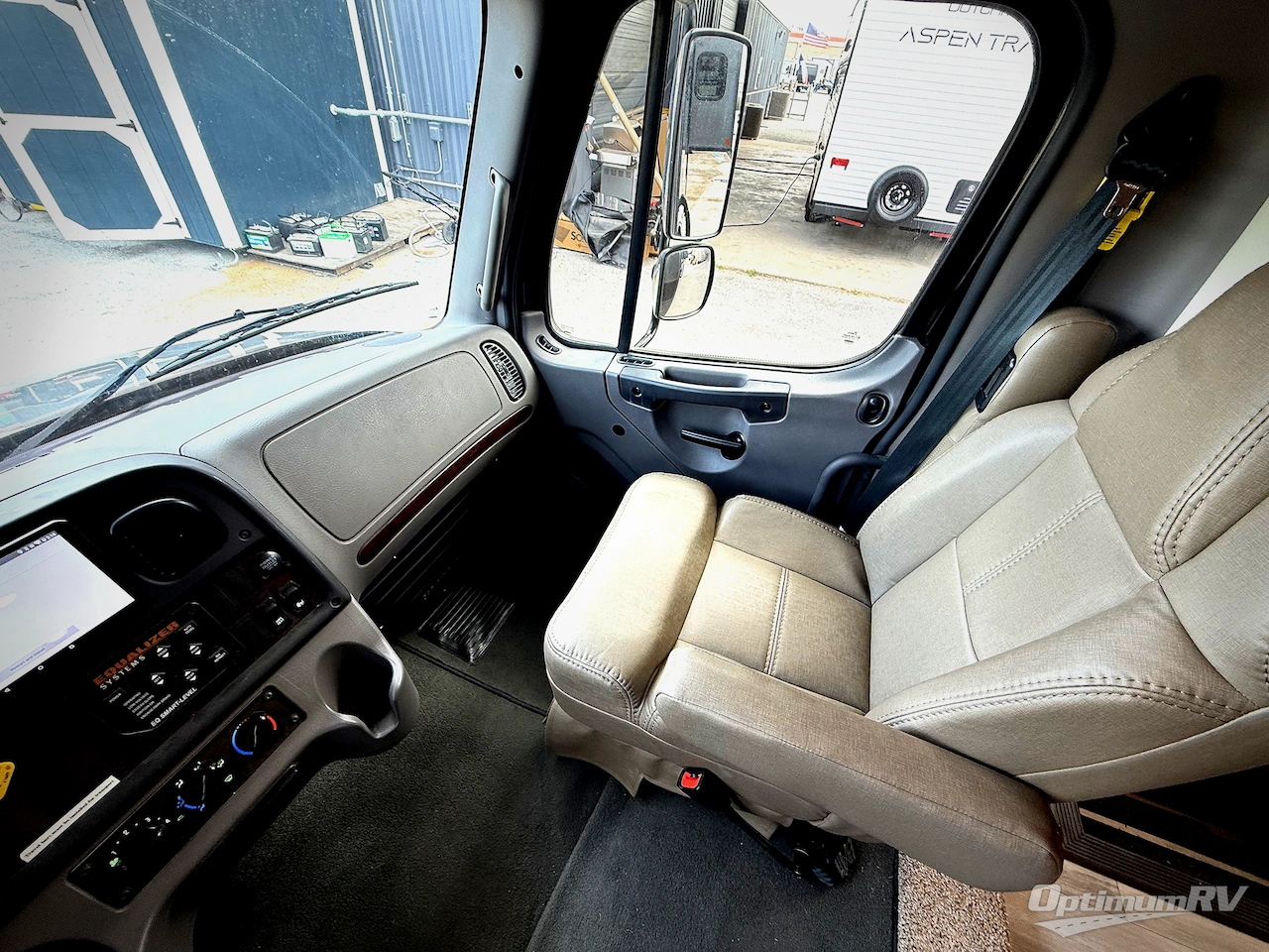 2022 Renegade Valencia 38RW Photo 7