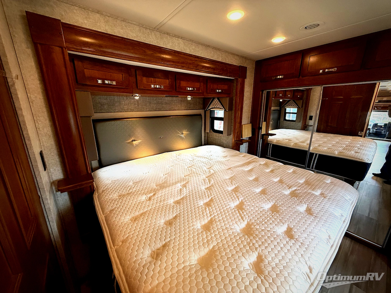 2022 Renegade Valencia 38RW Photo 15