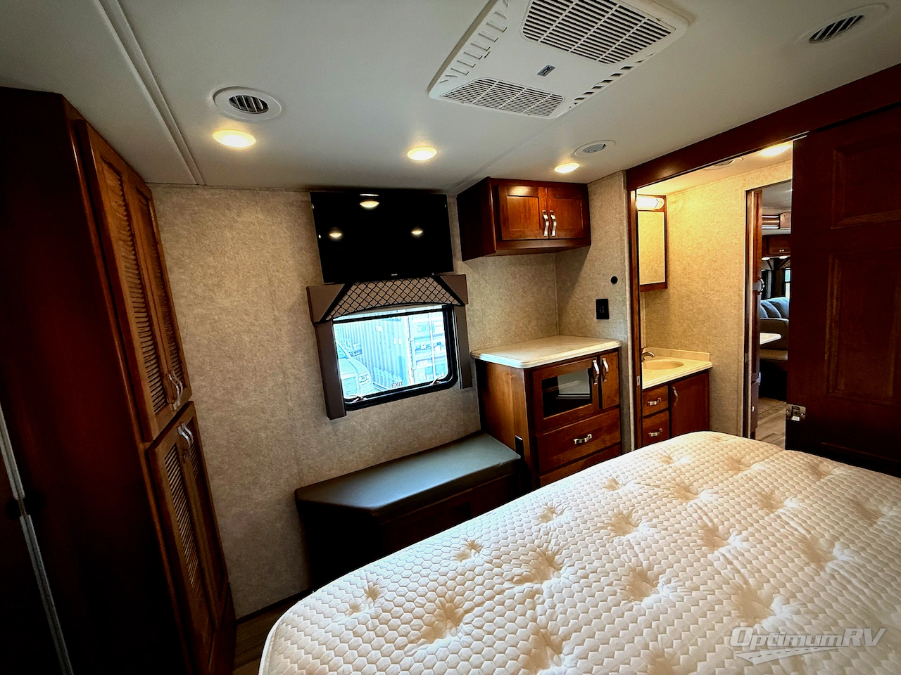 2022 Renegade Valencia 38RW Photo 16