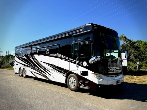 Used 2015 Tiffin Allegro Bus 45LP Featured Photo