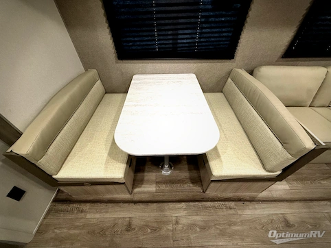 2025 Coachmen Catalina Summit Series 8 261BHS RV Photo 2