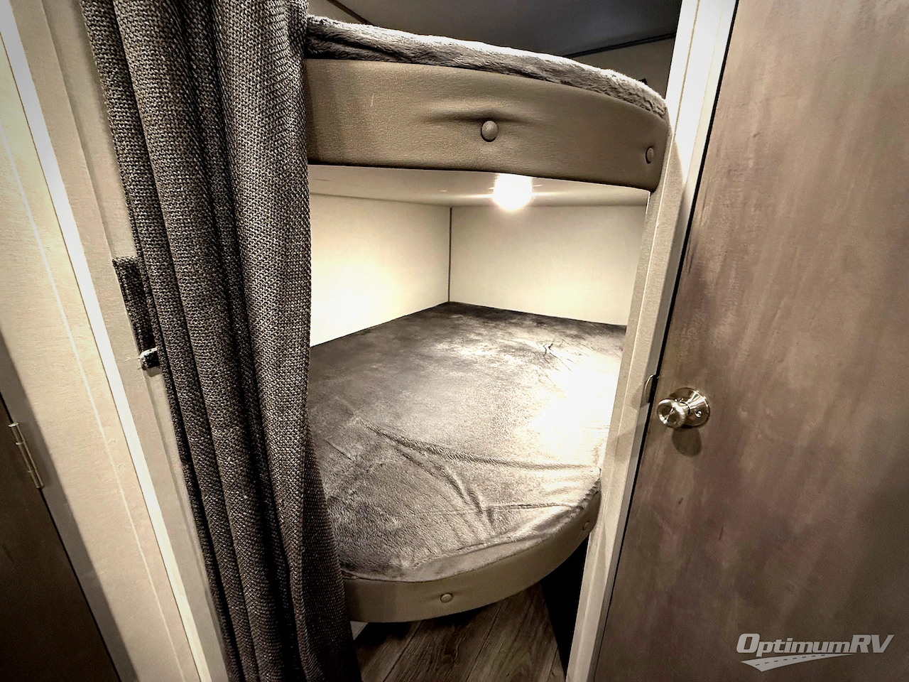 2025 Coachmen Catalina Summit Series 8 261BHS Photo 15