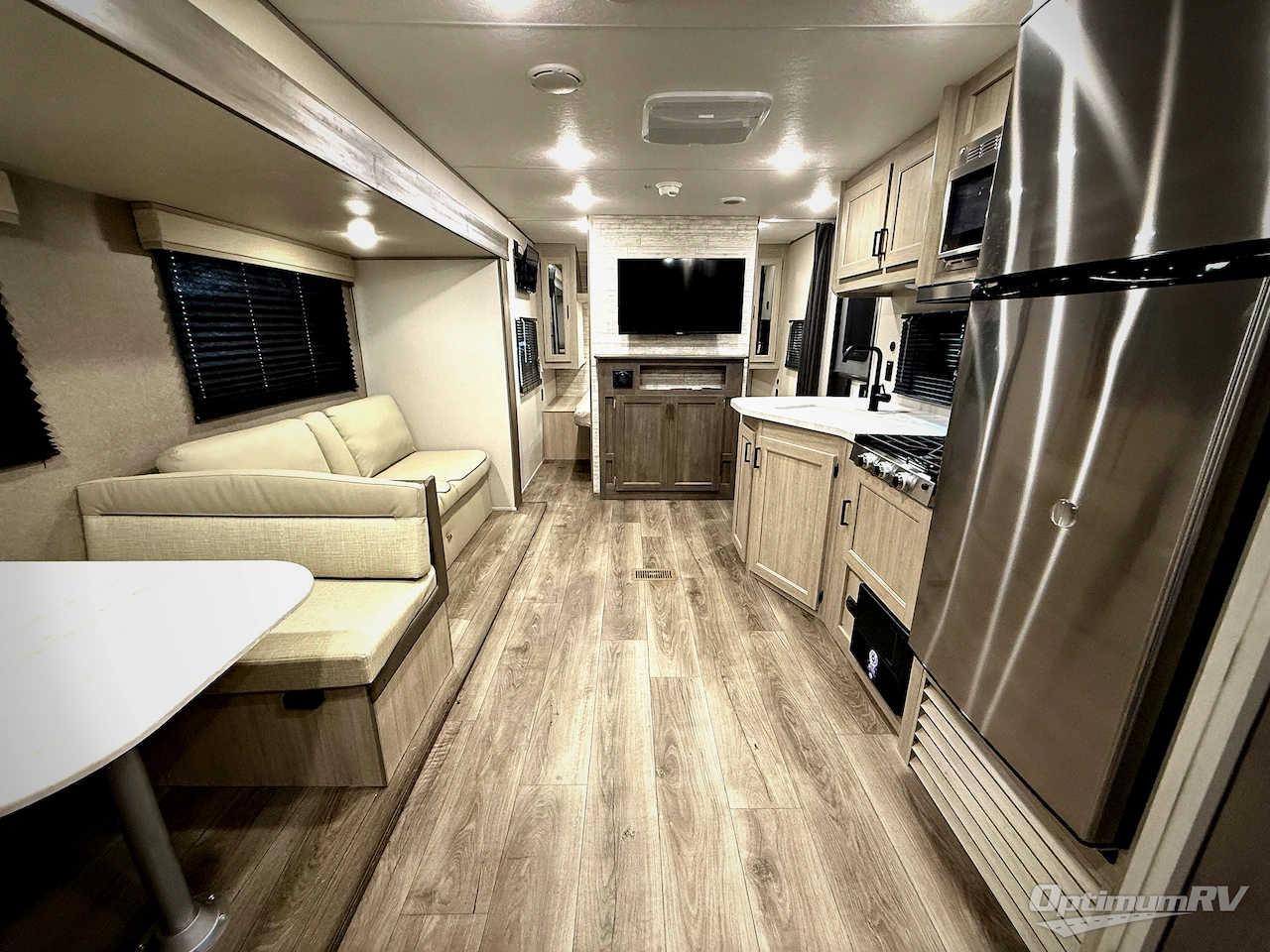 2025 Coachmen Catalina Summit Series 8 261BHS Photo 16