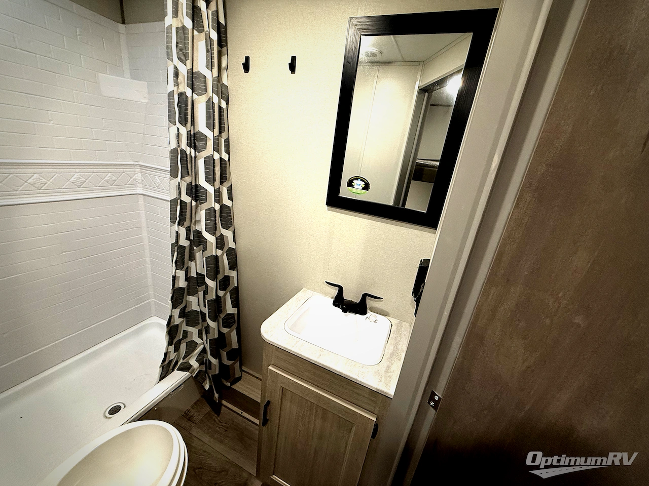 2025 Coachmen Catalina Summit Series 8 261BHS Photo 19