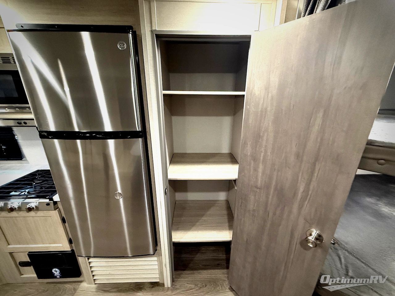 2025 Coachmen Catalina Summit Series 8 261BHS Photo 11