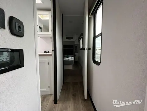 2021 Prime Time Crusader 305RLP RV Photo 3