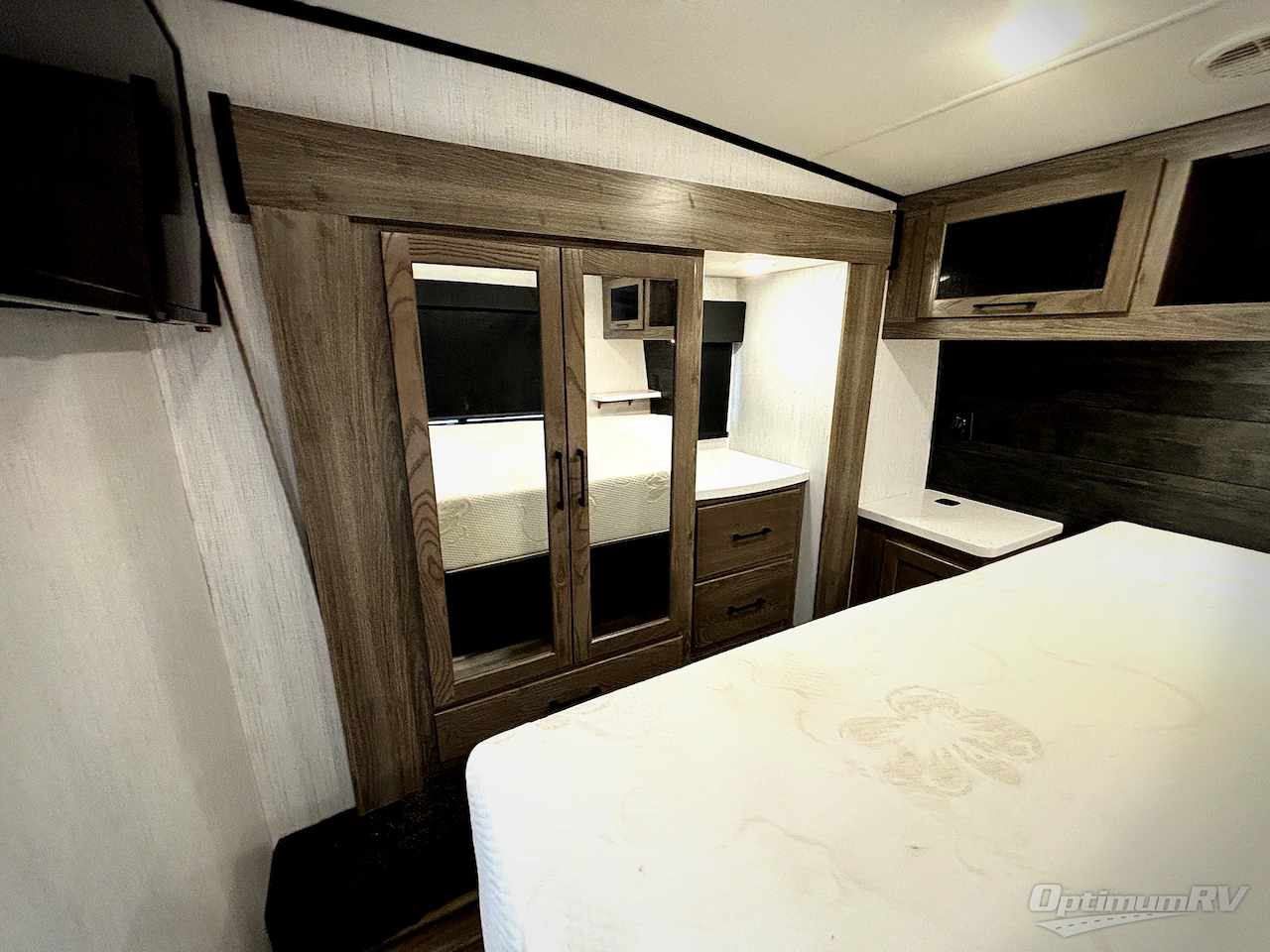2022 Heartland Road Warrior M375 Photo 9