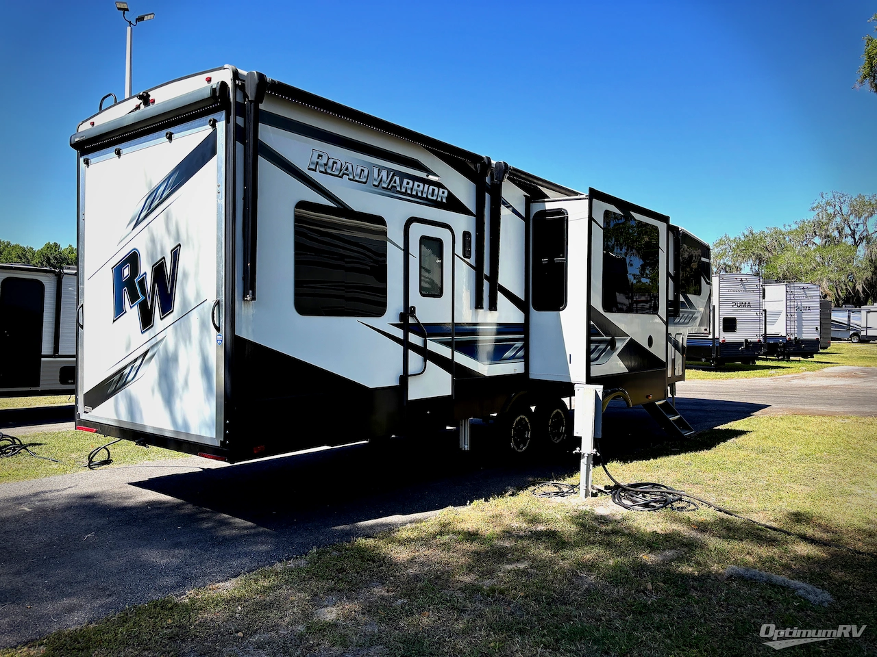 2022 Heartland Road Warrior M375 Photo 2