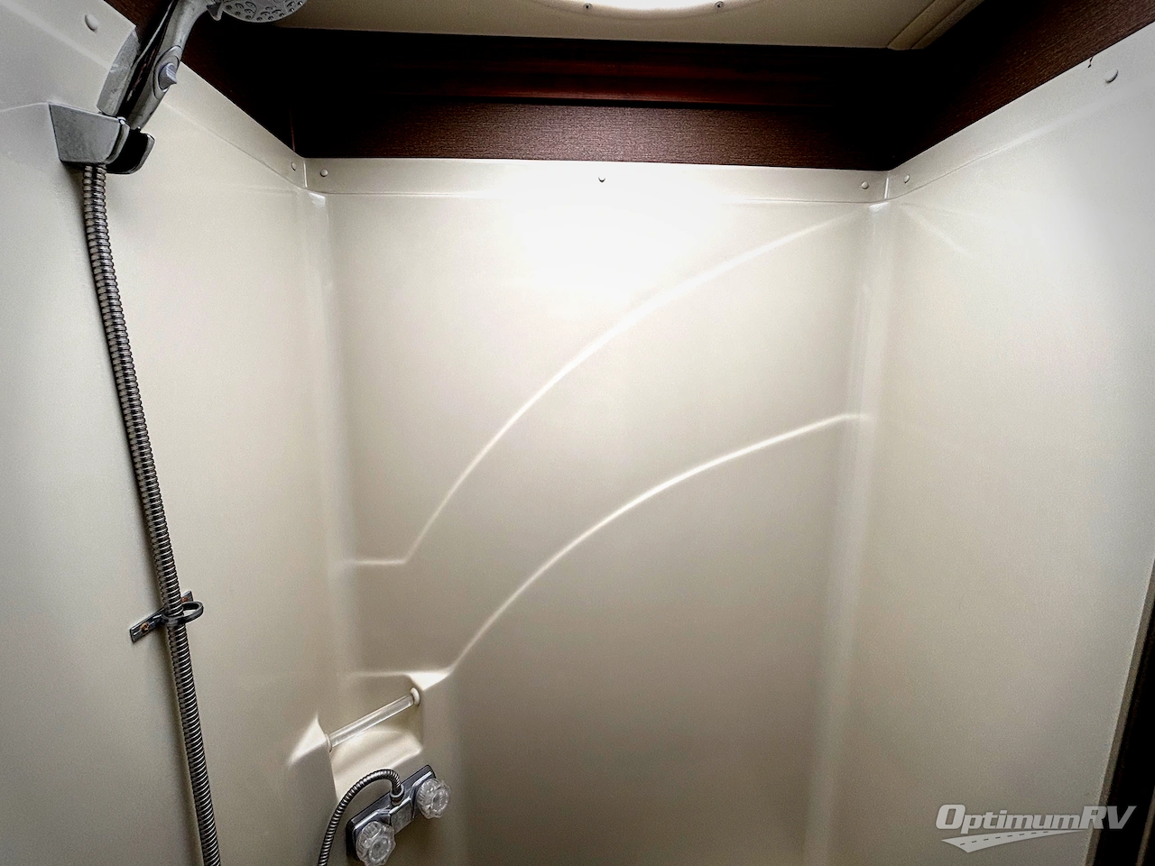 2012 Fleetwood Discovery 36J Photo 18