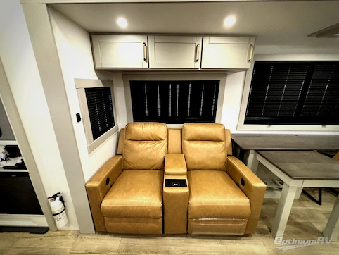2025 Brinkley Model Z 3300 RV Photo 4