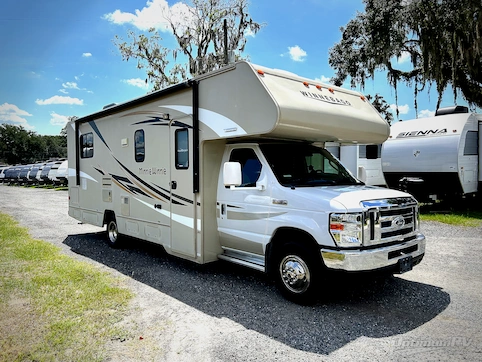 Used 2016 Winnebago Minnie Winnie 27Q Featured Photo