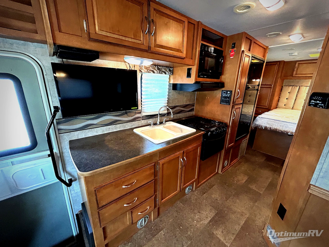 2016 Winnebago Minnie Winnie 27Q Photo 6
