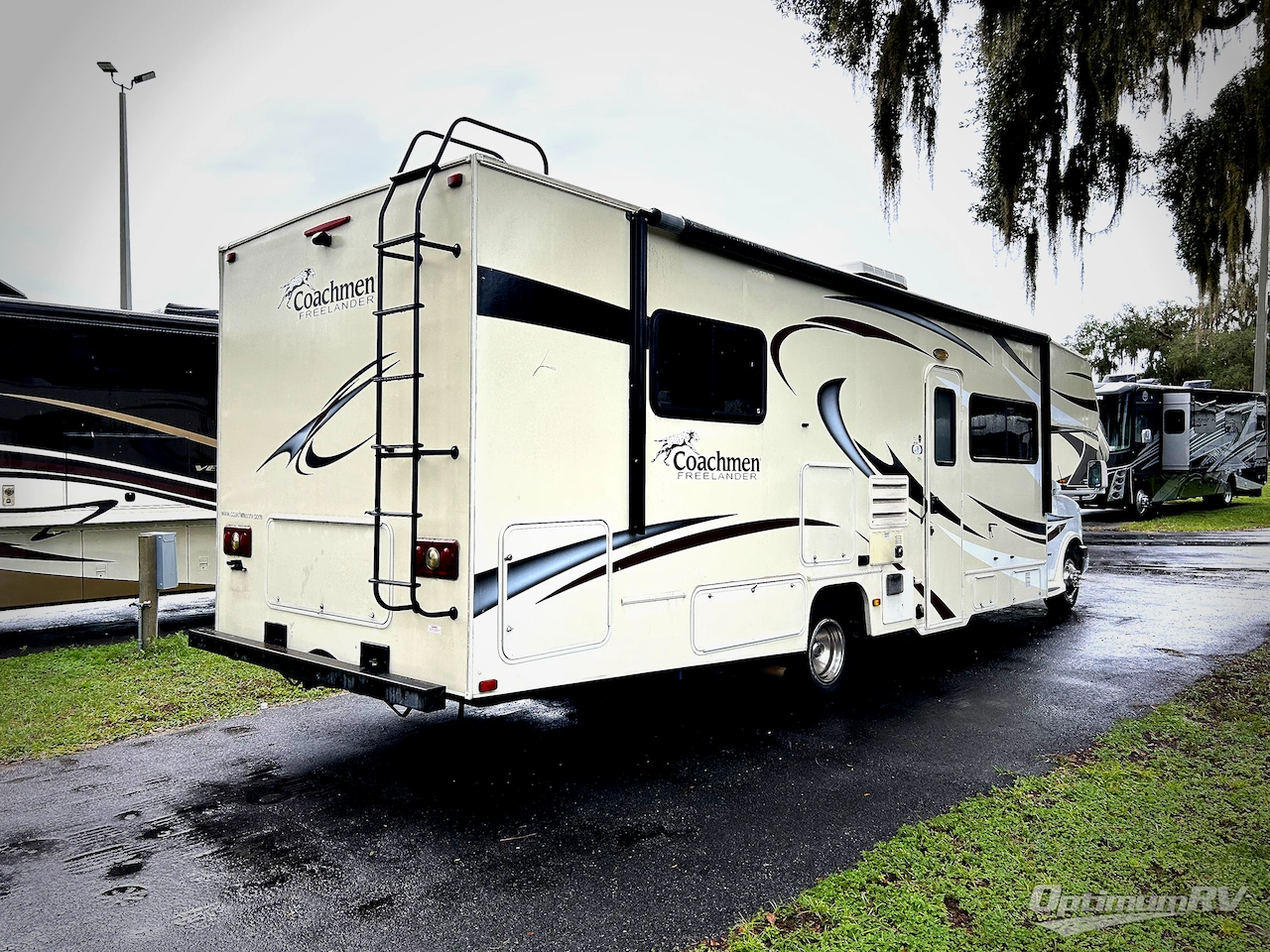 2015 Coachmen Freelander 29KS Ford 450 Photo 2