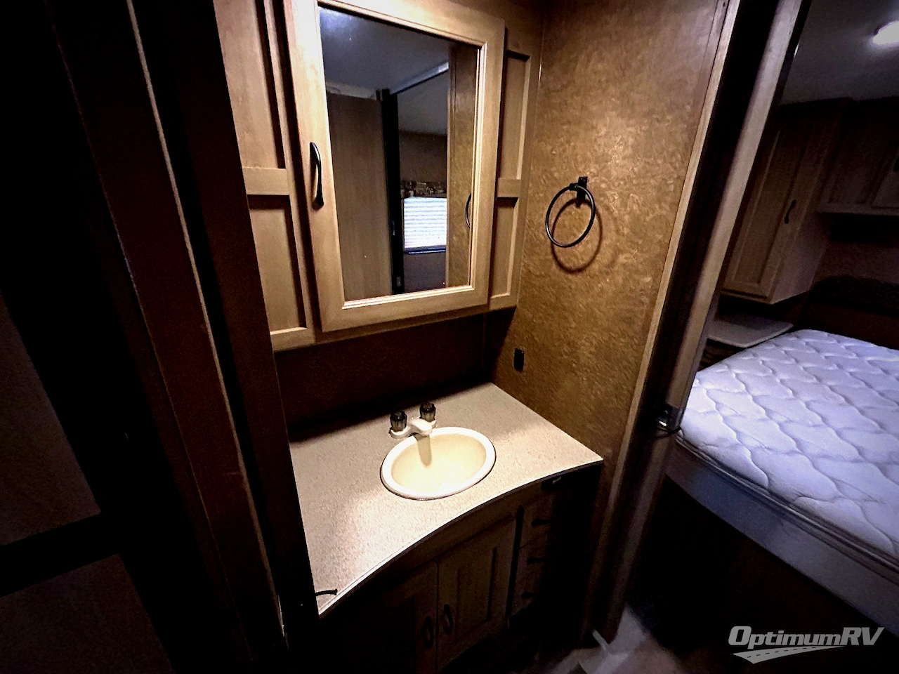 2015 Coachmen Freelander 29KS Ford 450 Photo 18