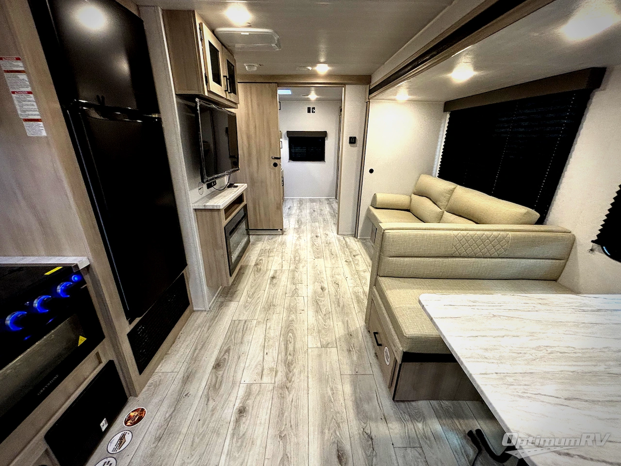 2025 East To West Della Terra 312BH Photo 4