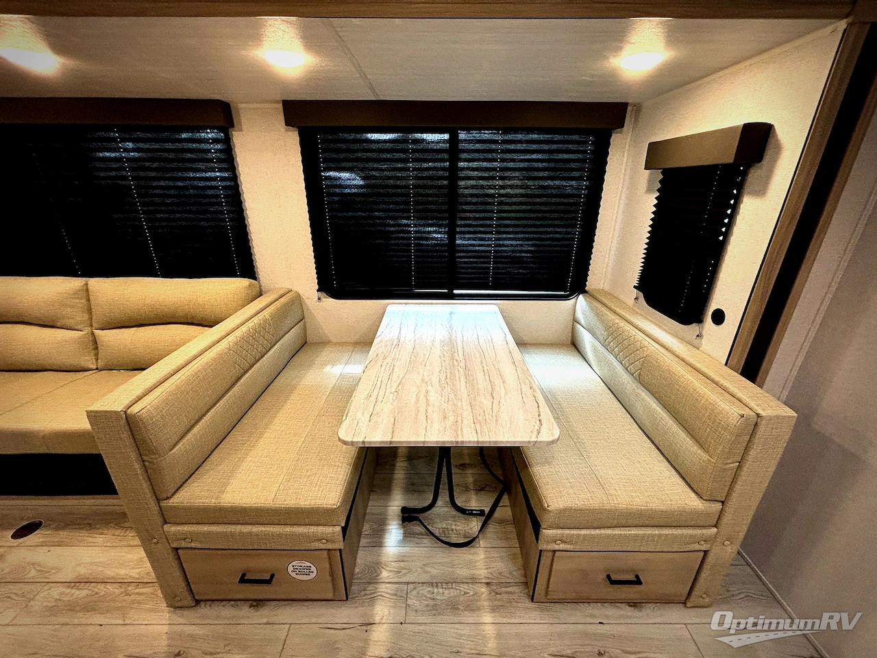 2025 East To West Della Terra 312BH Photo 12