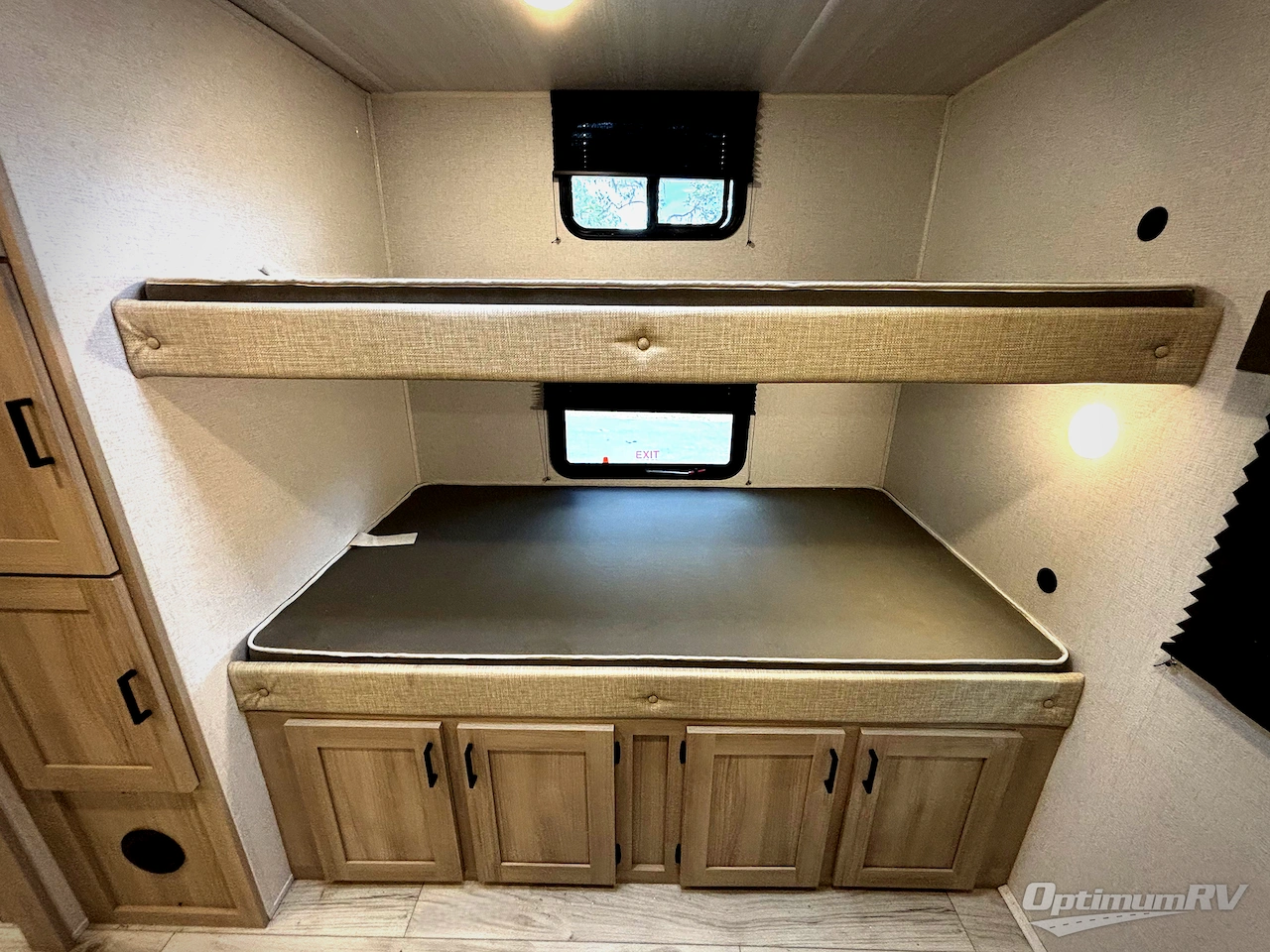 2025 East To West Della Terra 312BH Photo 18