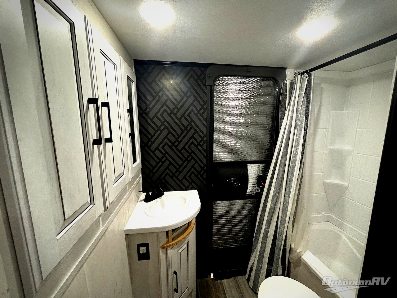 2023 Heartland Bighorn Traveler 37DB Photo 14