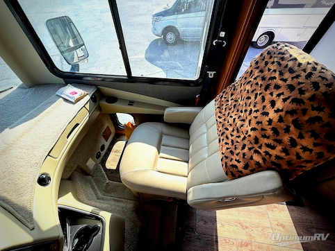 2018 Tiffin Allegro 34 PA RV Photo 2