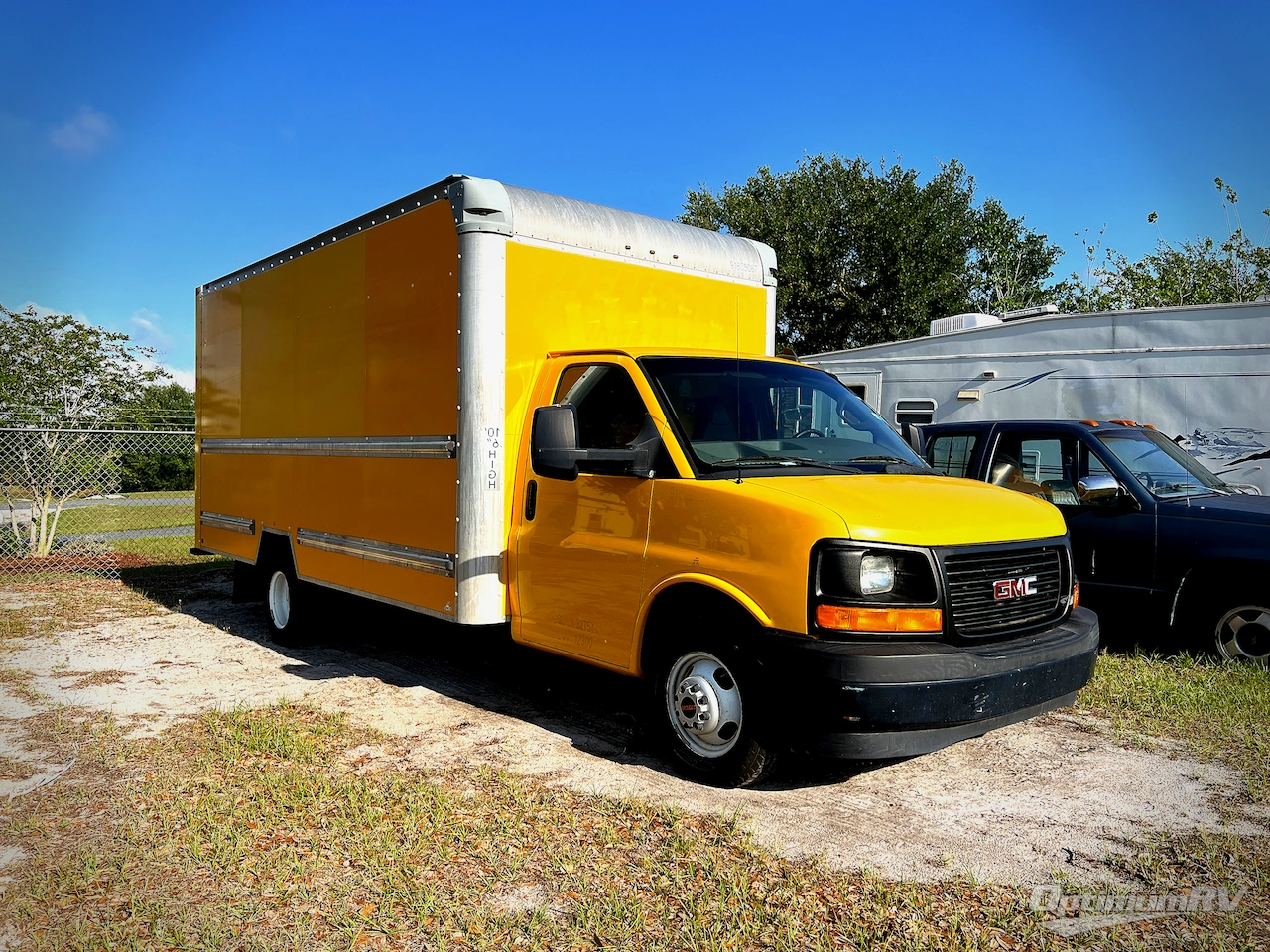 2017 GMC GMC Savana Photo 1