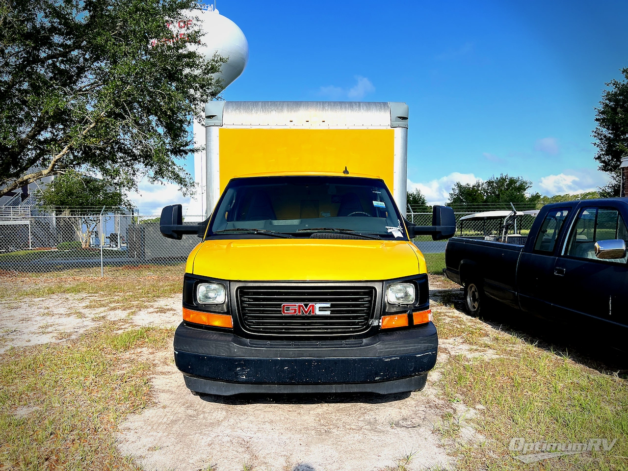 2017 GMC GMC Savana Photo 2