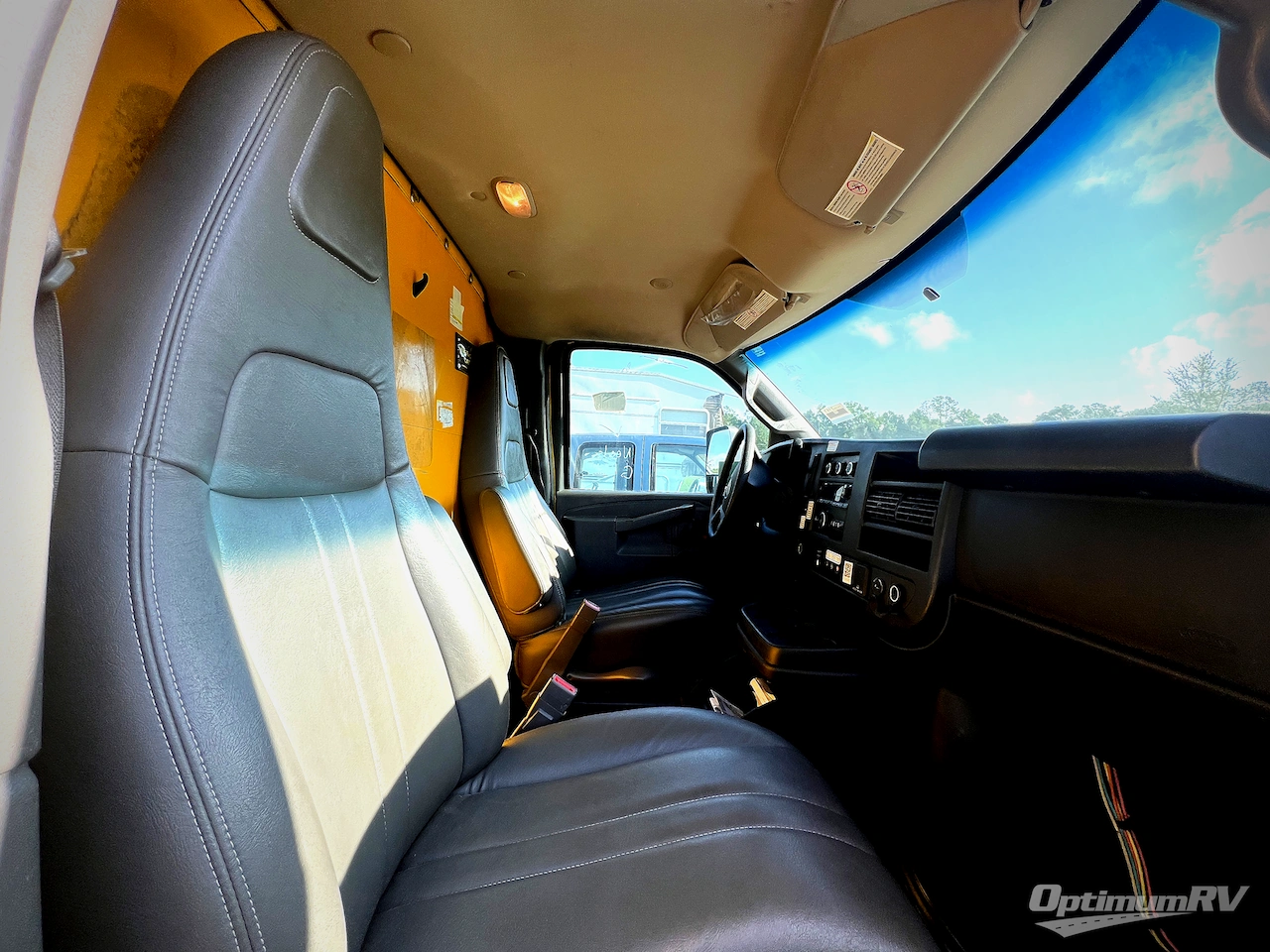 2017 GMC GMC Savana Photo 6
