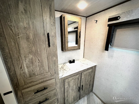 2022 Forest River Wildwood Heritage Glen Hyper-Lyte 25RBHL RV Photo 2