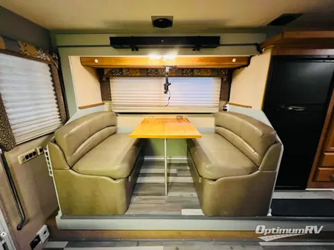 2007 Lance Lance 1181 RV Photo 3