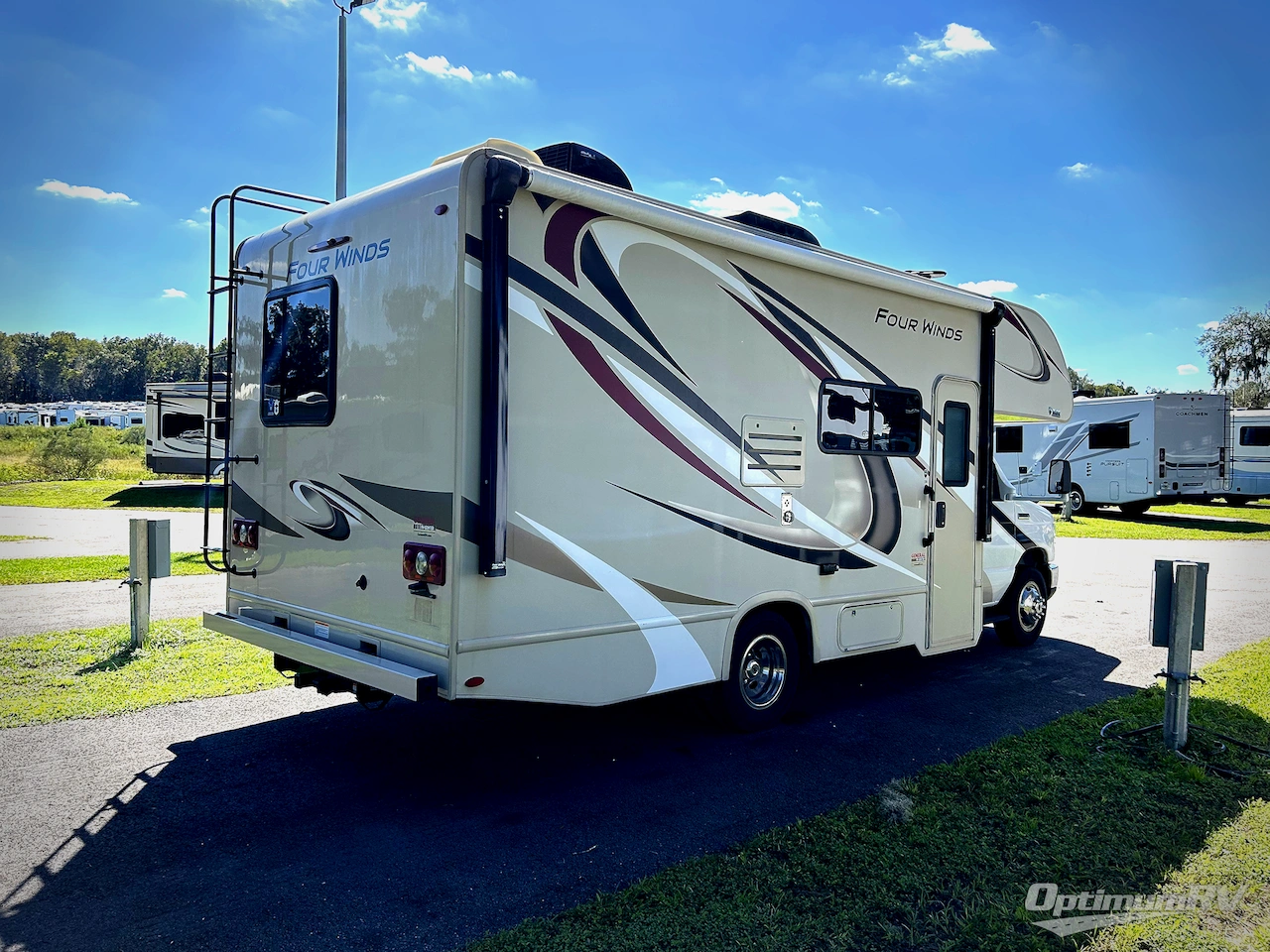2019 Thor Four Winds 22B Photo 2