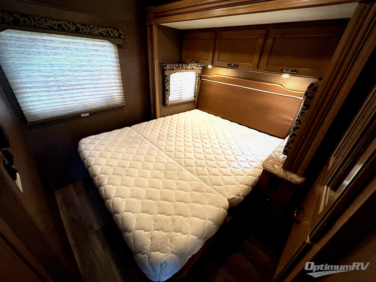 2019 Thor Four Winds 22B Photo 18