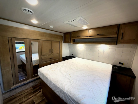 2022 Keystone Carbon 338 RV Photo 4