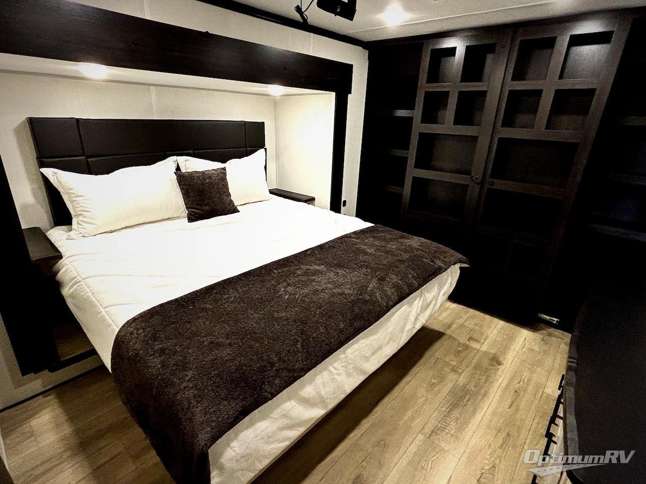 2026 Forest River Cherokee Rogue Armored 411STORE Photo 8