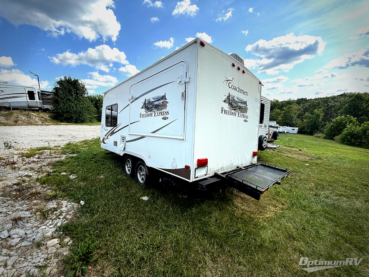 2012 Coachmen Freedom Express LTZ 19SQX Photo 3