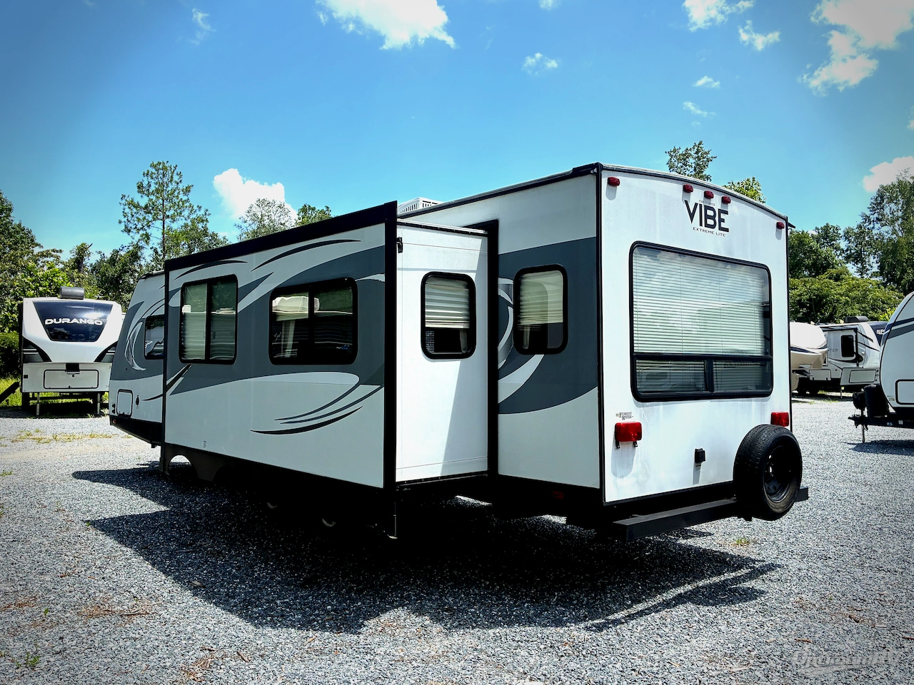 2018 Forest River Vibe 278RLS Photo 3
