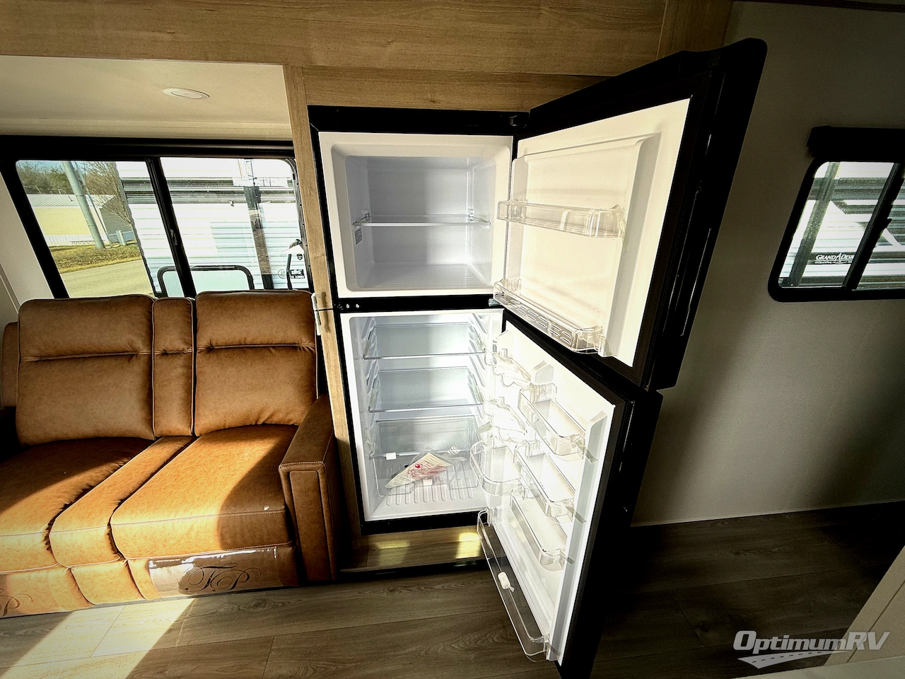 2026 Grand Design Imagine XLS 25RLE Photo 9