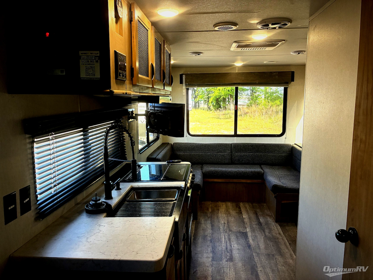 2024 Forest River Cherokee Grey Wolf 20RDSE Photo 5