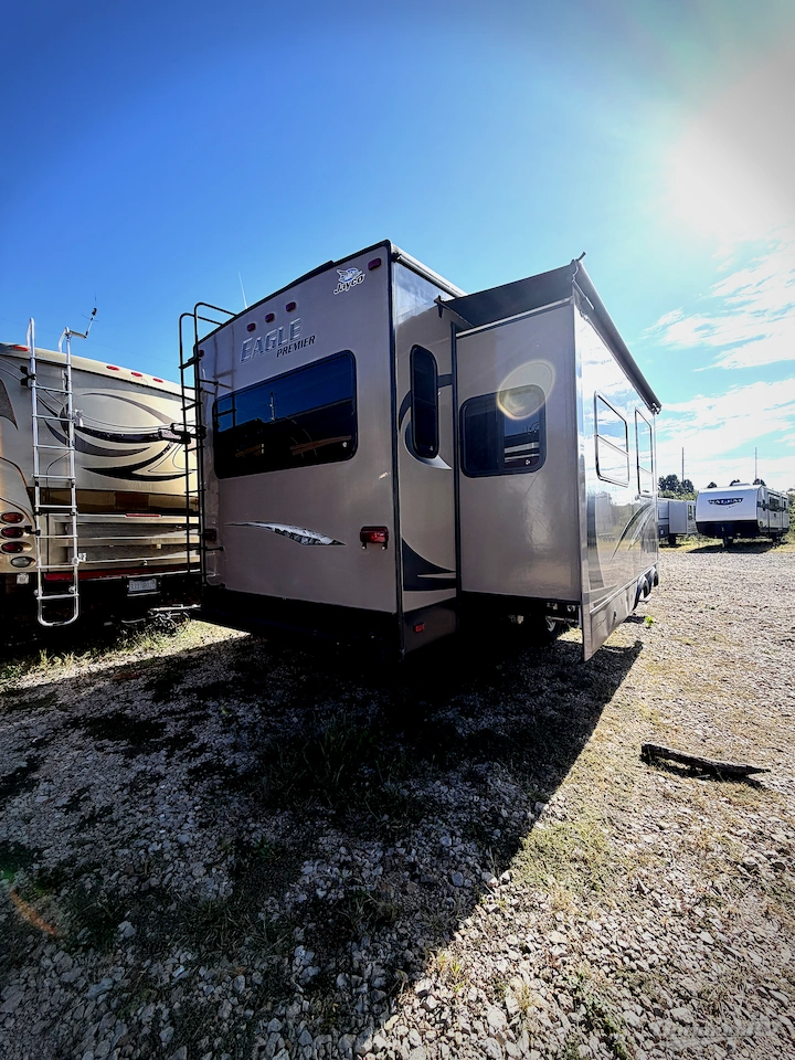 2013 Jayco Eagle Premier 321RLTS Photo 2