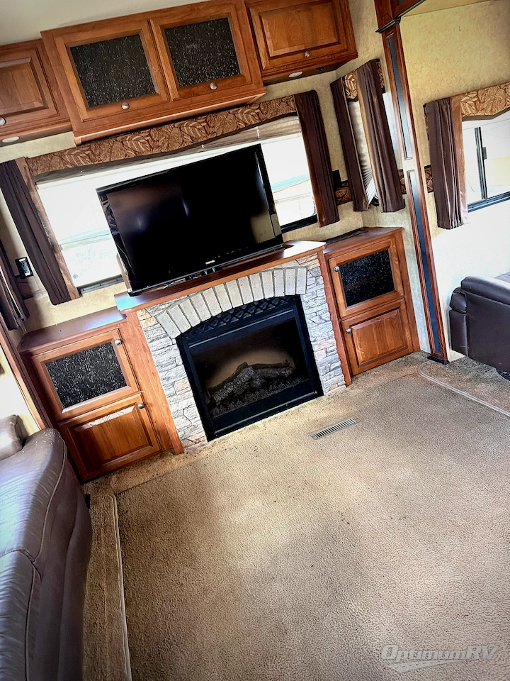 2013 Jayco Eagle Premier 321RLTS Photo 7