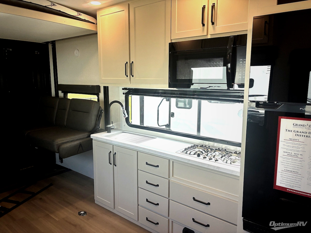 2026 Grand Design Momentum G-Class 21G Photo 5